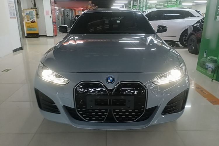 Used BMW i4 2022 eDrive40 Front