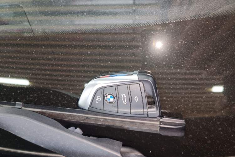 Used BMW i4 2022 M50 Interior 1