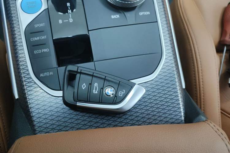 Used BMW i4 2022 M50 Interior 1