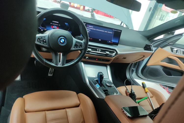 Used BMW i4 2022 M50 Interior 2