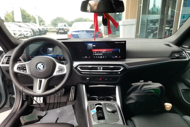 Used BMW i4 2022 M50 Interior 2