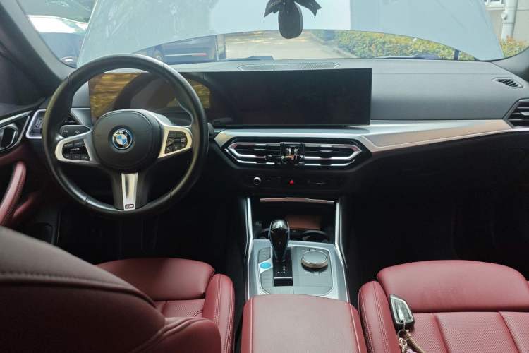 Used BMW i4 2022 eDrive40 Interior 2