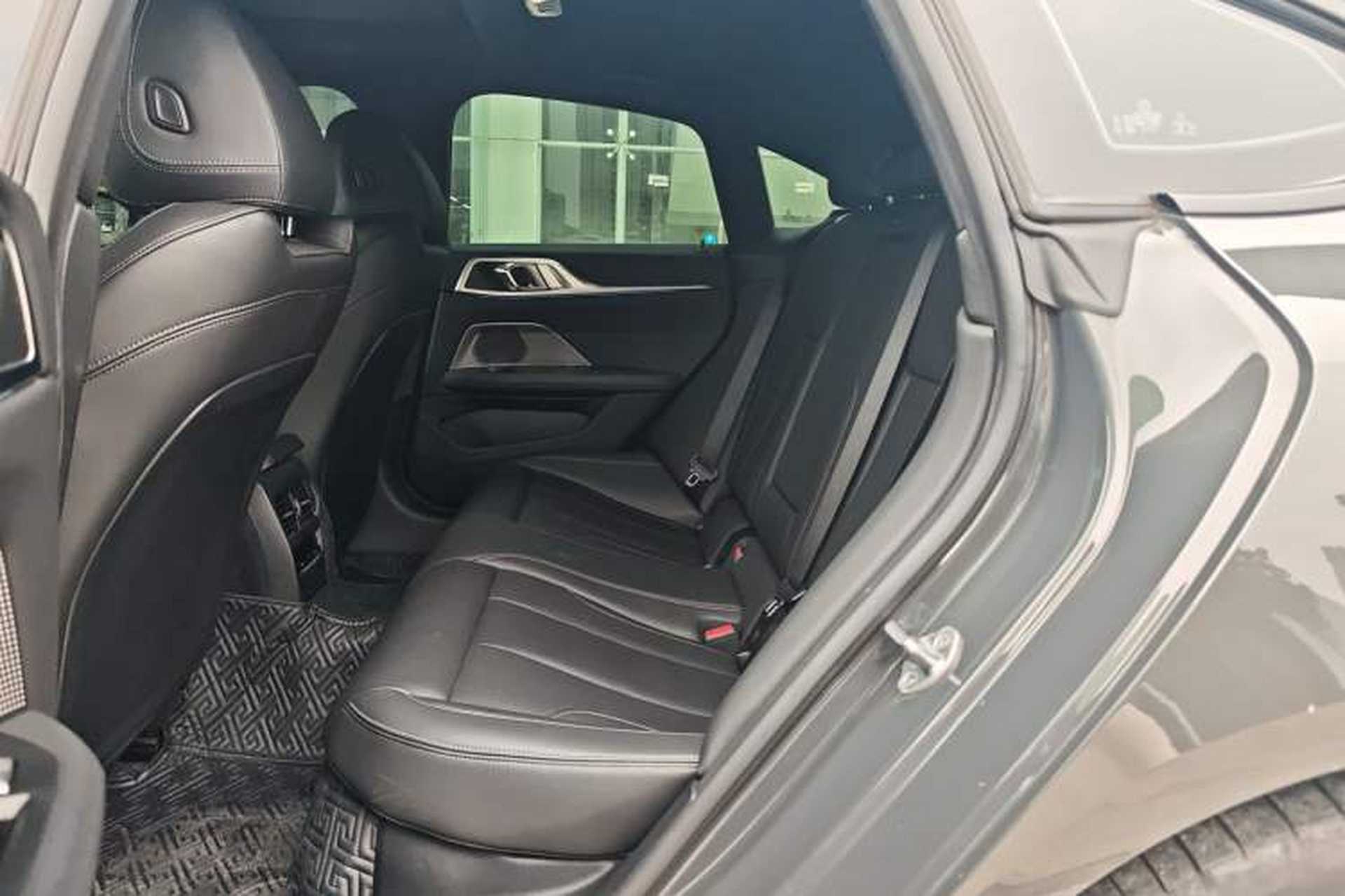 Used BMW i4 2022 eDrive40 Interior 3