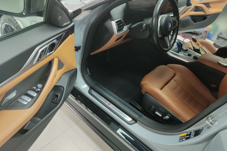Used BMW i4 2022 M50 Interior 3