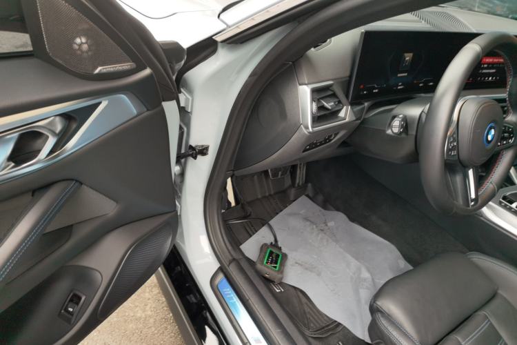 Used BMW i4 2022 M50 Interior 3