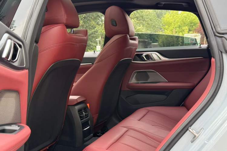 Used BMW i4 2022 eDrive40 Interior 3
