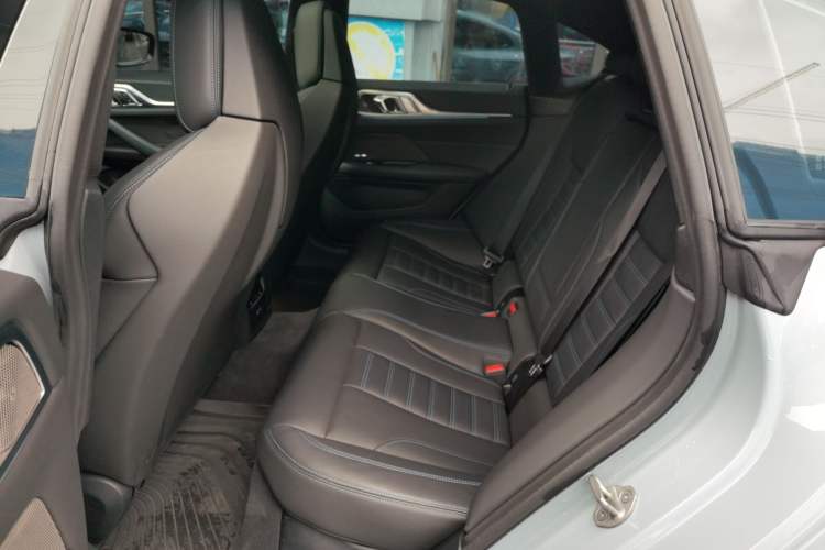 Used BMW i4 2022 M50 Interior 4