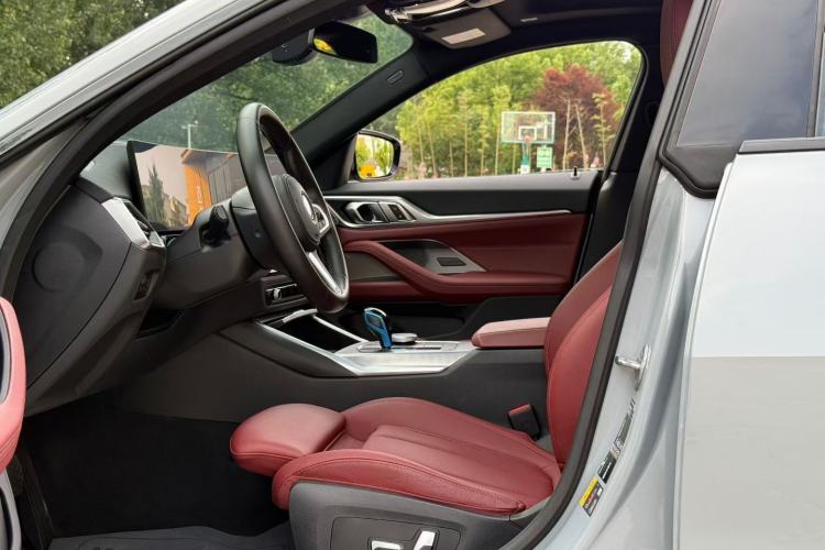Used BMW i4 2022 eDrive40 Interior 4