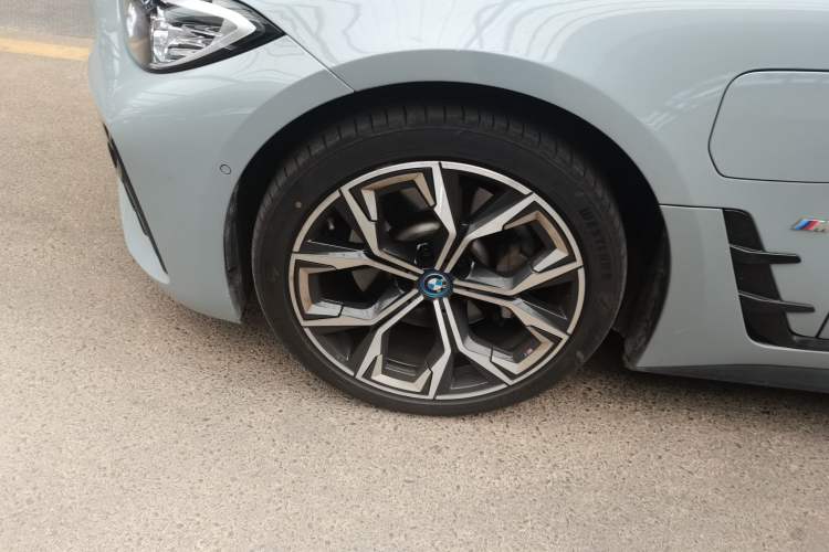 Used BMW i4 2022 eDrive40 Left Front Wheel Hub