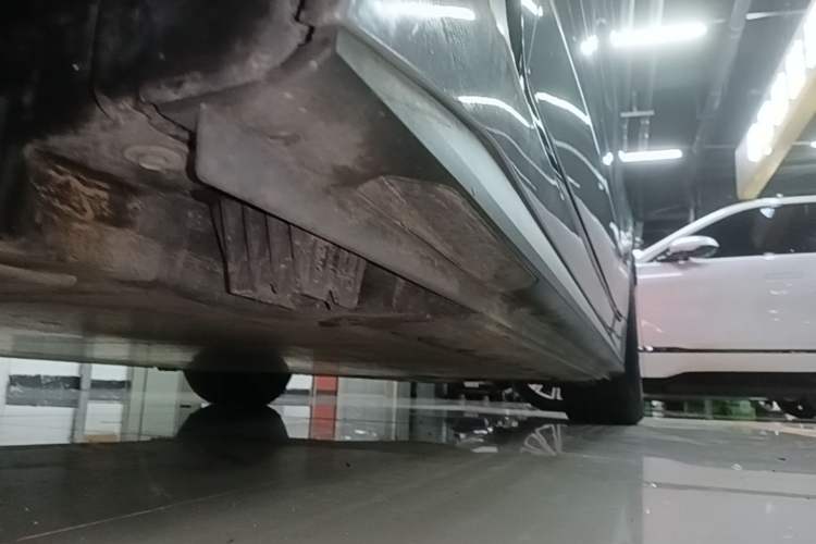 Used BMW i4 2022 eDrive40 Left Side Sill