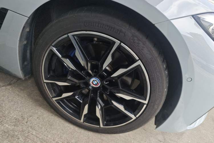 Used BMW i4 2022 M50 Right Front Wheel Hub