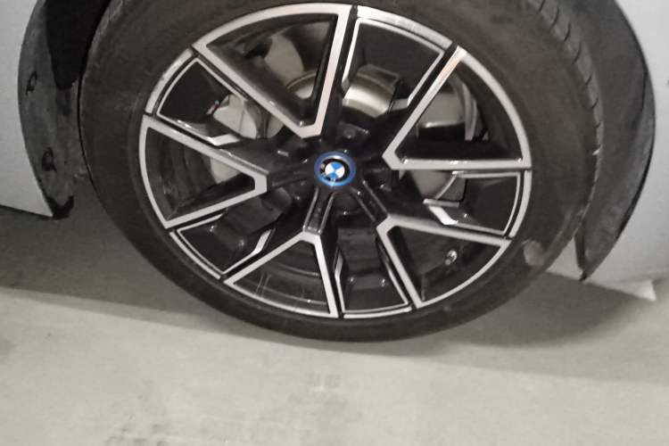 Used BMW i4 2022 eDrive40 Right Front Wheel Hub