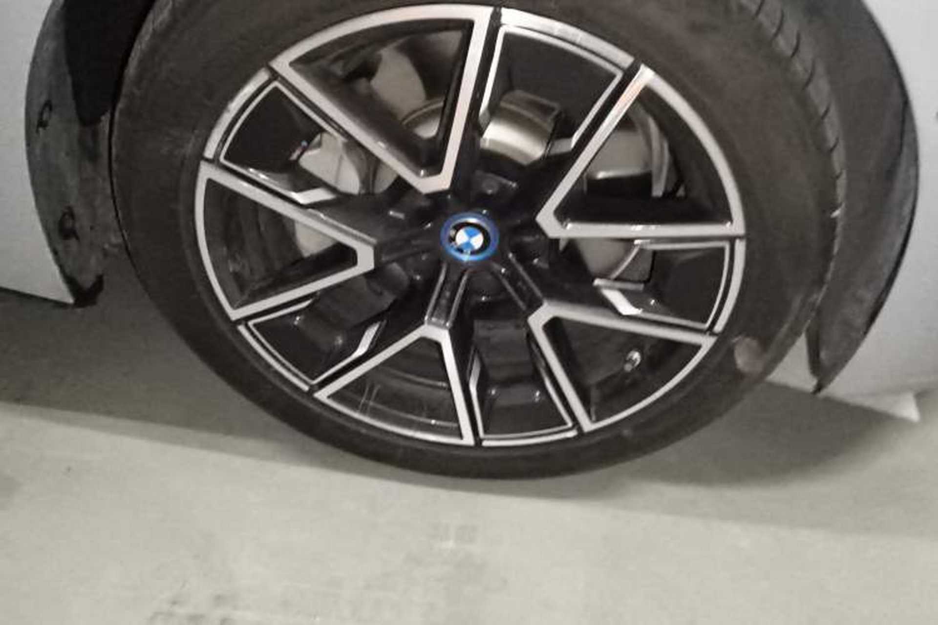 Used BMW i4 2022 eDrive40 Right Front Wheel Hub