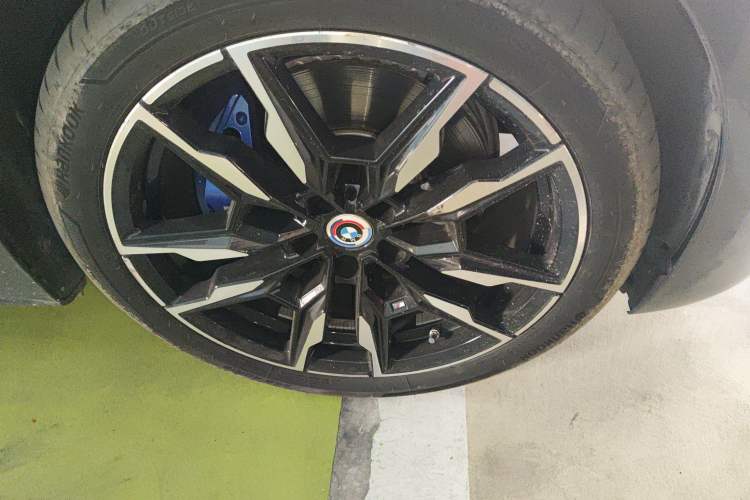 Used BMW i4 2022 M50 Right Front Wheel Hub