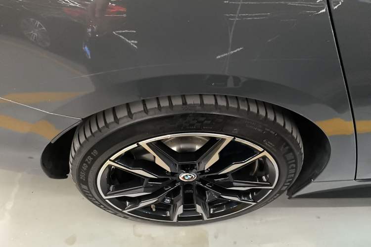Used BMW i4 2022 M50 Right Rear Wheel Hub