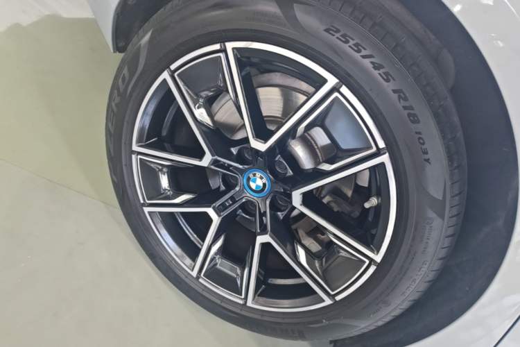 Used BMW i4 2022 eDrive40 Right Rear Wheel Hub