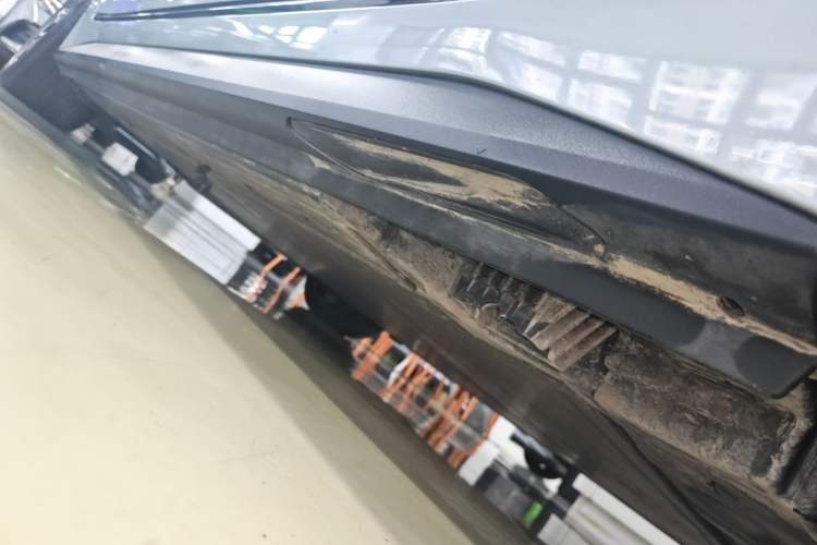 Used BMW i4 2022 eDrive40 Right Side Sill