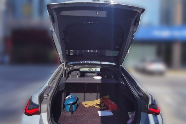 Used BMW i4 2022 eDrive40 Trunk