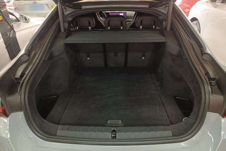 Used BMW i4 2022 M50 Trunk