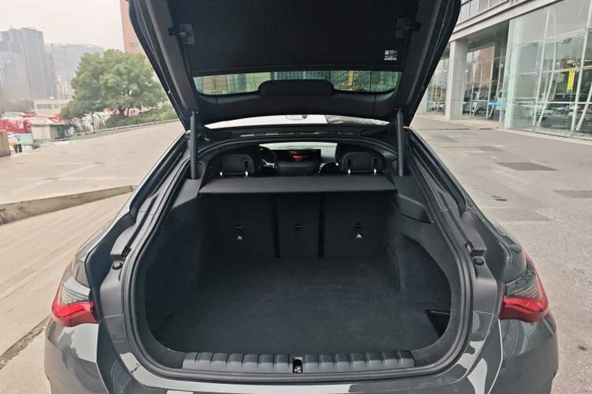 Used BMW i4 2022 eDrive40 Trunk