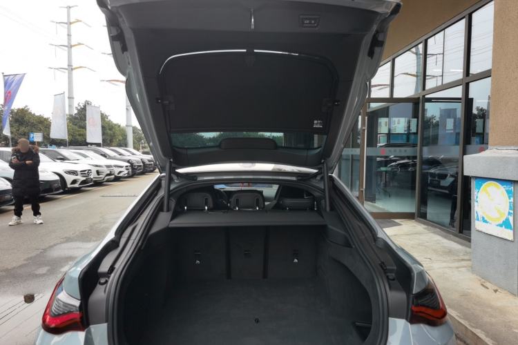 Used BMW i4 2022 M50 Trunk