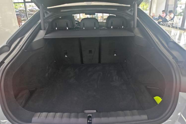 Used BMW i4 2022 eDrive40 Trunk