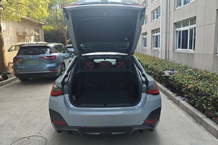 Used BMW i4 2022 eDrive40 Trunk