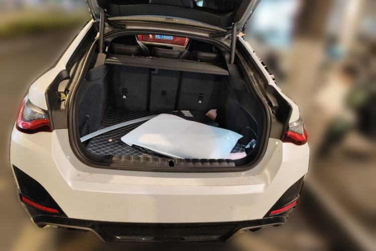 Used BMW i4 2022 M50 Trunk