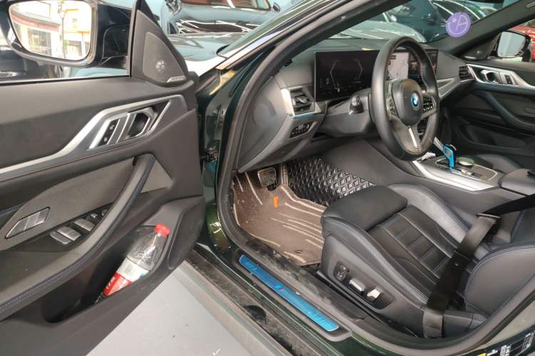 Used BMW i4 2022 M50 Interior 3