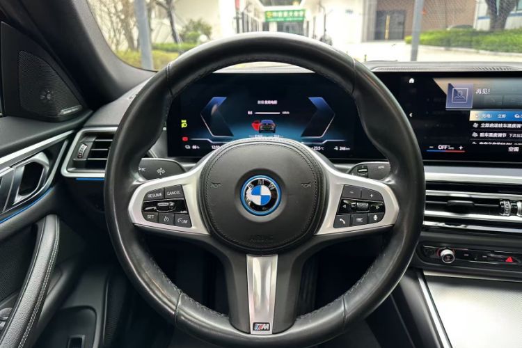Used BMW i4 2022 eDrive40 Interior 3