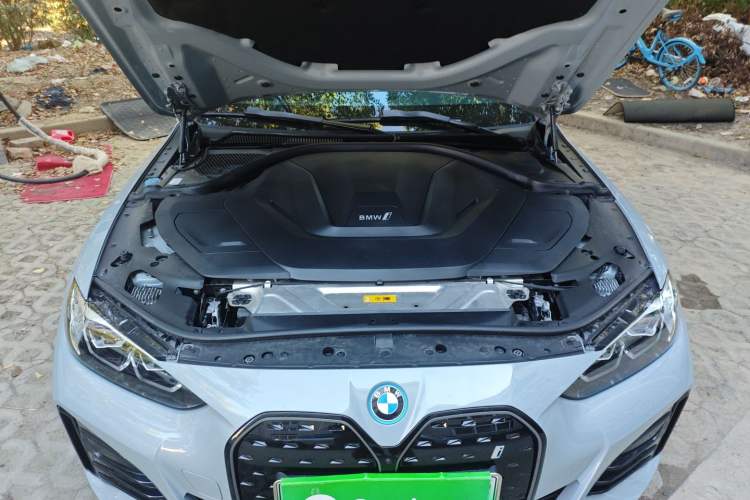 Used BMW i4 2022 eDrive40 Engine Bay