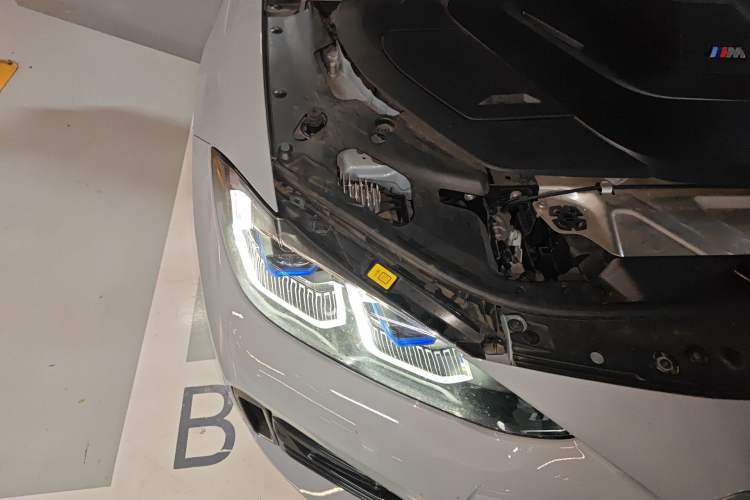 Used BMW i4 2022 M50 Engine Bay Right