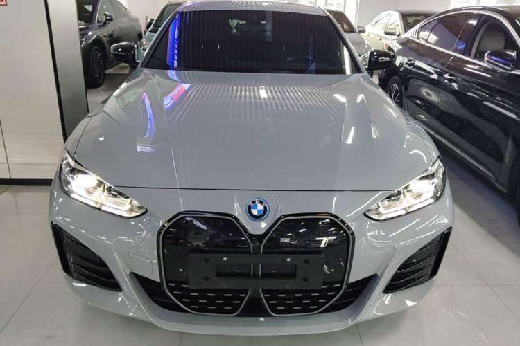 Used BMW i4 2022 eDrive40 Front