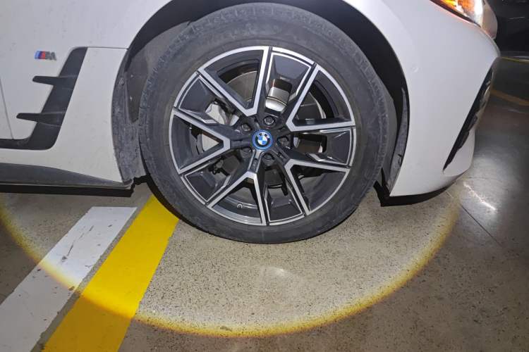 Used BMW i4 2022 eDrive40 Right Front Wheel Hub