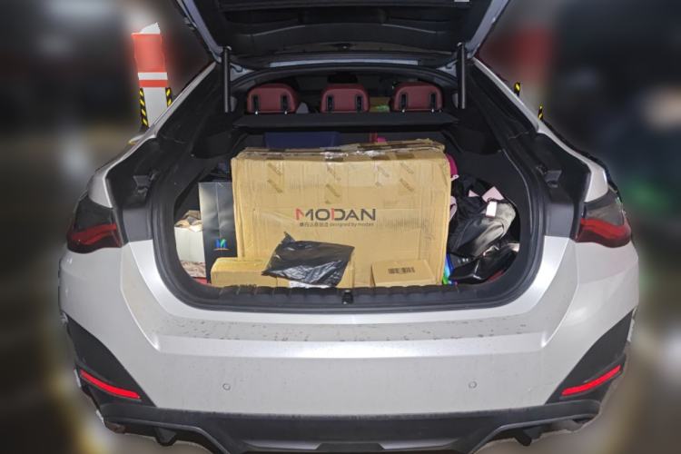 Used BMW i4 2022 eDrive40 Trunk