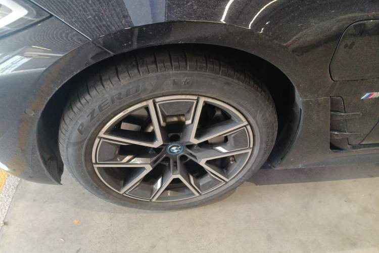Used BMW i4 2023 eDrive35 Exterior 7