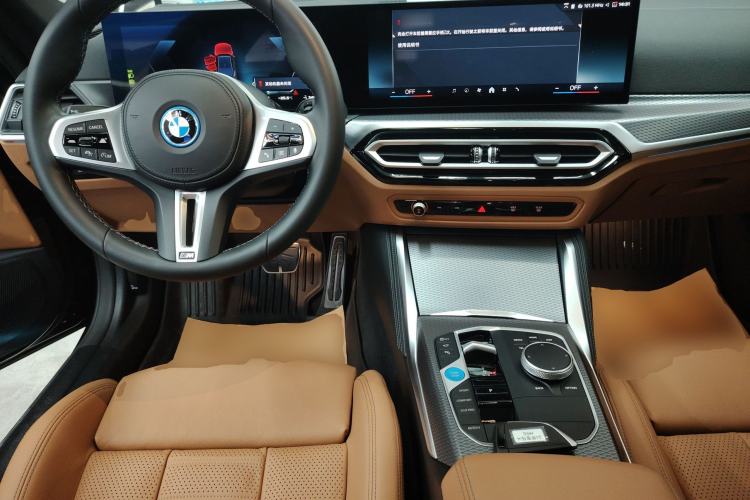 Used BMW i4 2023 M50 Interior 2