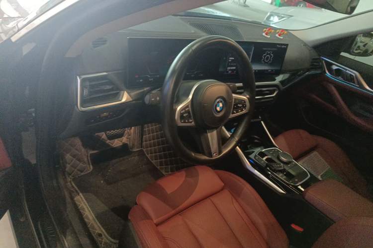Used BMW i4 2023 eDrive35 Interior 2
