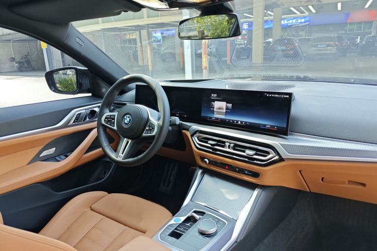 Used BMW i4 2023 M50 Interior 5