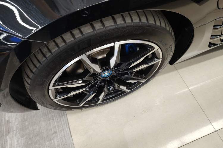 Used BMW i4 2023 M50 Left Front Wheel Hub