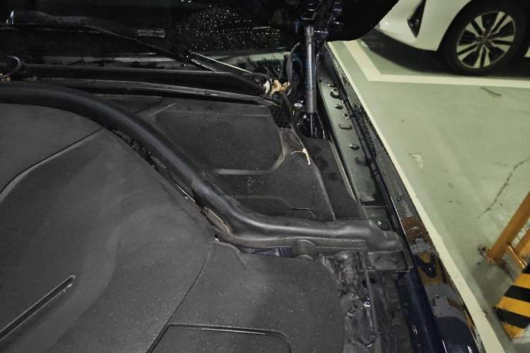 Used BMW i4 2023 eDrive40 Engine Bay Left