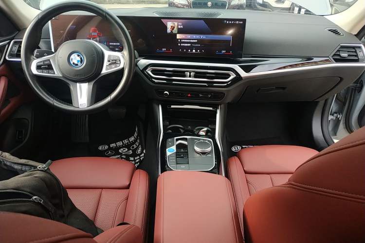 Used BMW i4 2023 eDrive35 Audio And AC Panel