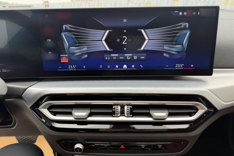 Used BMW i4 2023 eDrive40 Audio And AC Panel