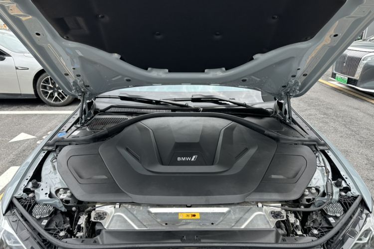 Used BMW i4 2023 eDrive40 Engine Bay