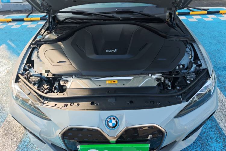 Used BMW i4 2023 eDrive35 Engine Bay