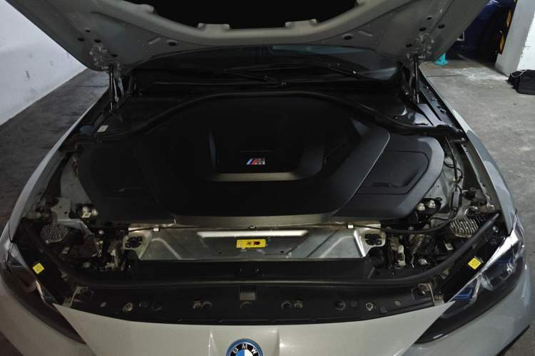 Used BMW i4 2023 M50 Engine Bay