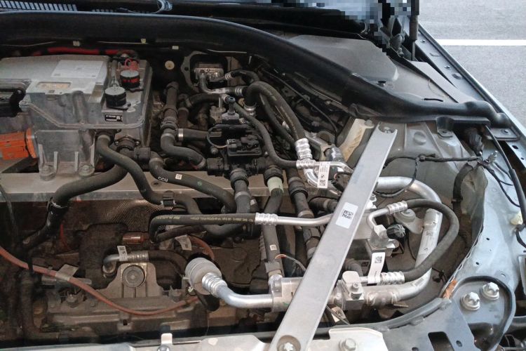 Used BMW i4 2023 eDrive35 Engine Bay Left