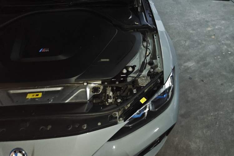 Used BMW i4 2023 M50 Engine Bay Left
