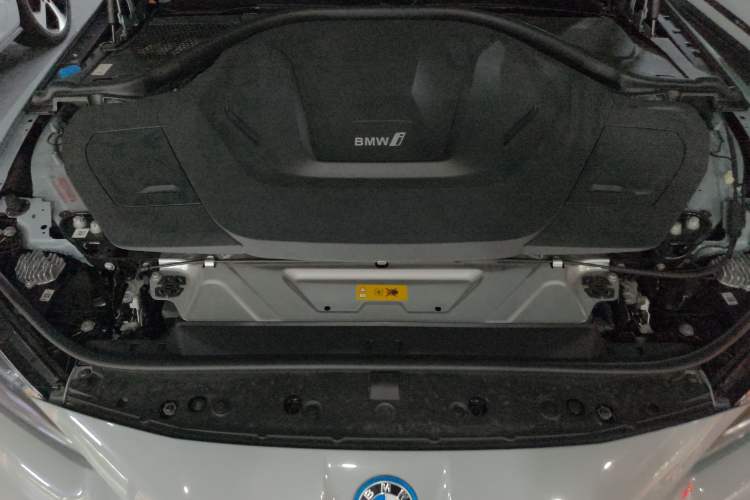 Used BMW i4 2023 eDrive35 Engine Bay