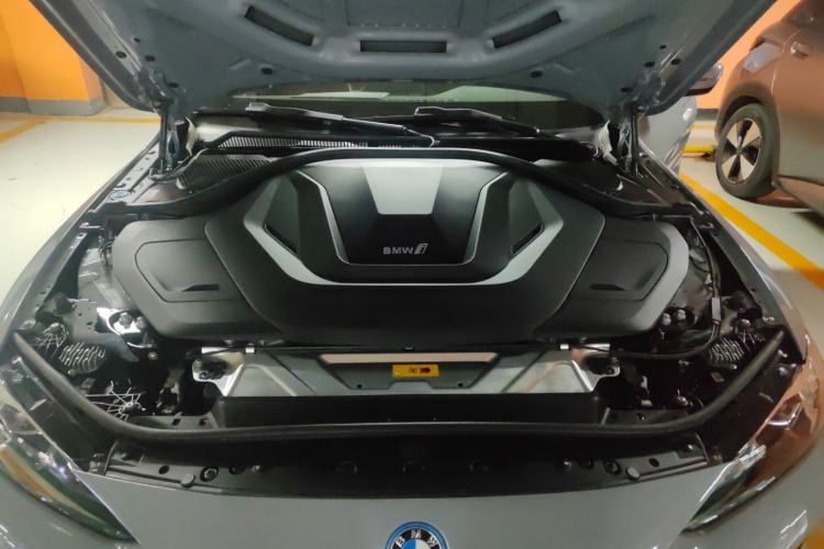 Used BMW i4 2023 eDrive35 Engine Bay